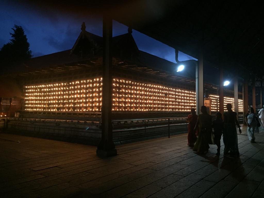 Ayana'S Homestay Alappuzha Bagian luar foto