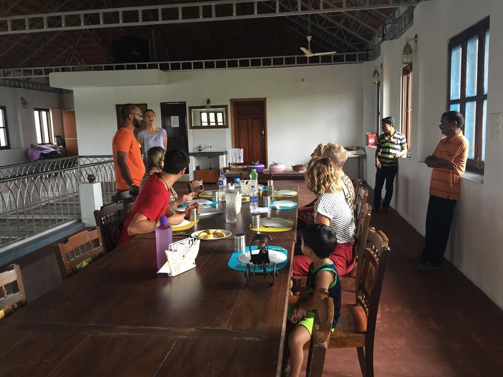 Ayana'S Homestay Alappuzha Bagian luar foto