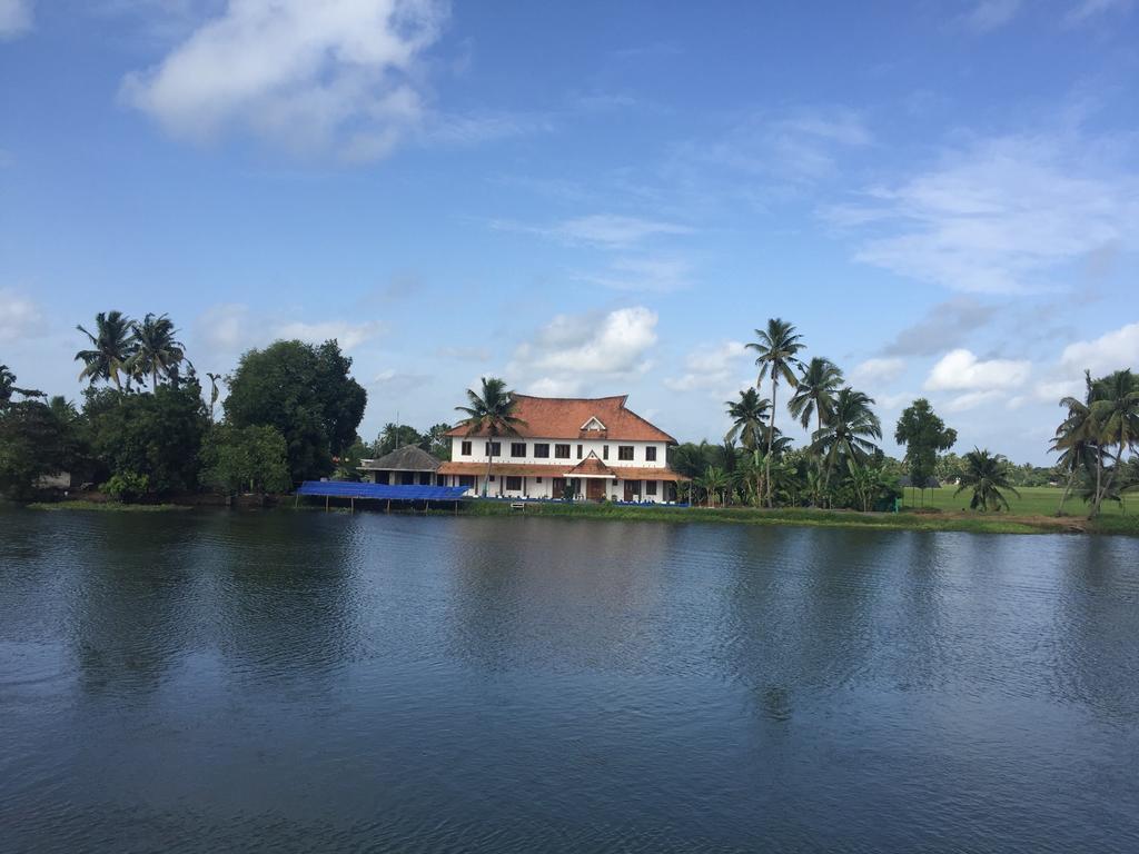 Ayana'S Homestay Alappuzha Bagian luar foto
