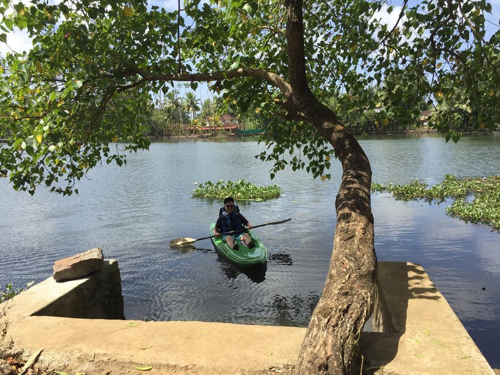 Ayana'S Homestay Alappuzha Bagian luar foto