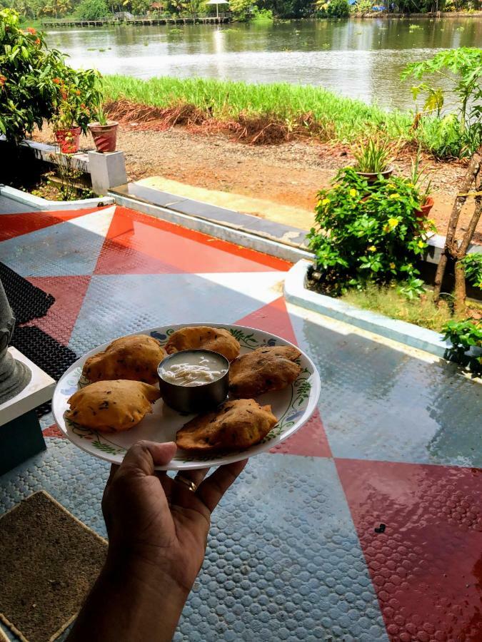 Ayana'S Homestay Alappuzha Bagian luar foto