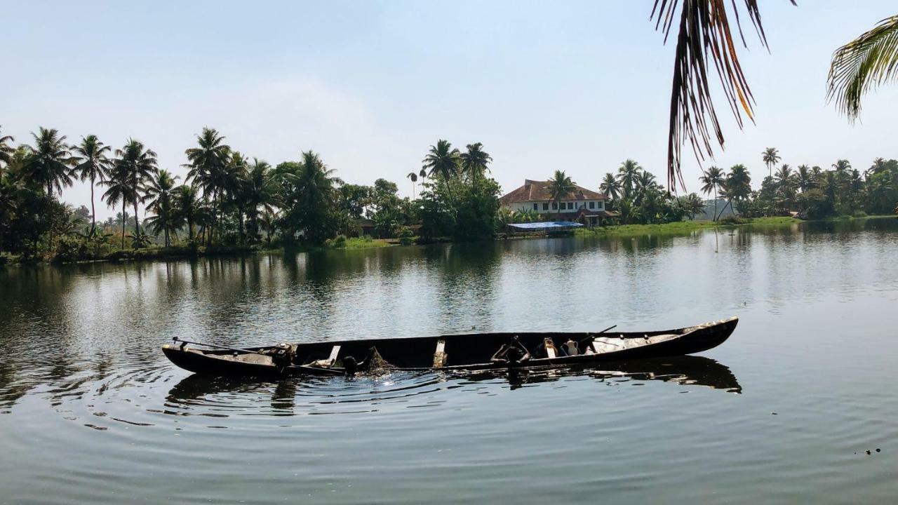 Ayana'S Homestay Alappuzha Bagian luar foto